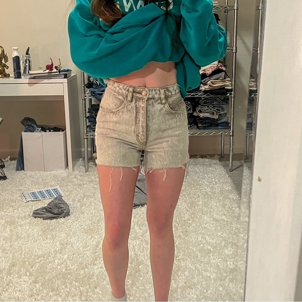 Vintage 90’s Jeanjer Denim Shorts - Picture 6 of 8